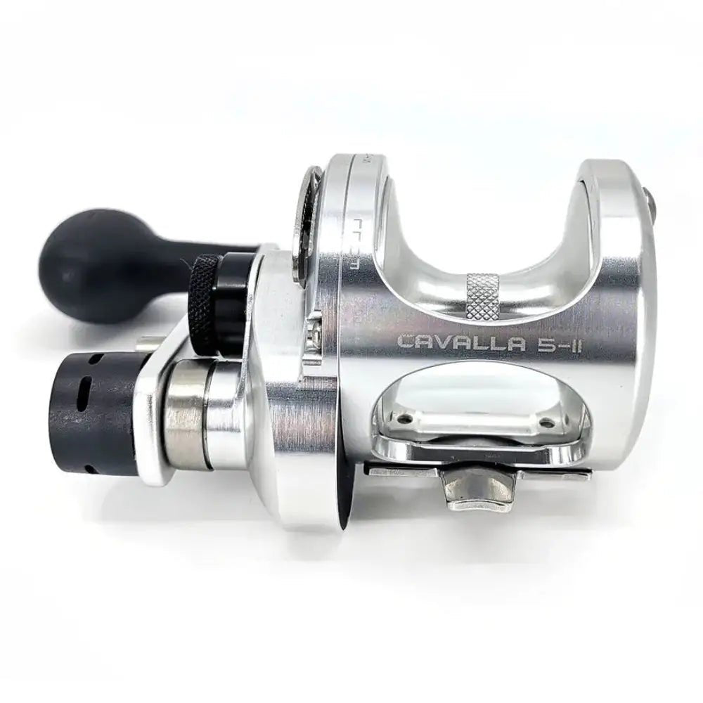 Fishing reel labeled 'Cavalla 5-II' on a white background